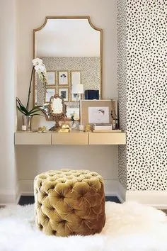 Art & Home: Lovely Lovely | ZsaZsa Bellagio - Like No Other Sala Glam, Diy Walk In Closet, Master Closet, Walk In Closet With Vanity, White Closet, Closet Bed, Wall Closet, Glam Closet Ideas, Spare Bedroom Into Walk In Closet
