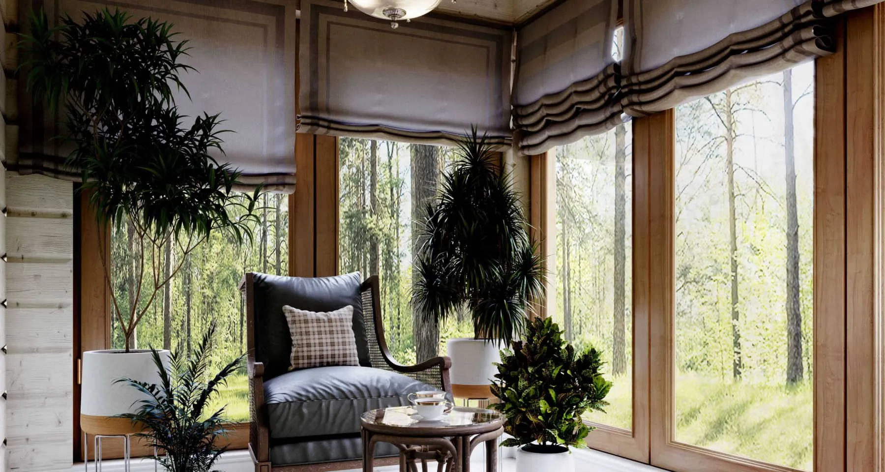Дизайн закрытой веранды с панорамным остеклением в деревянном доме