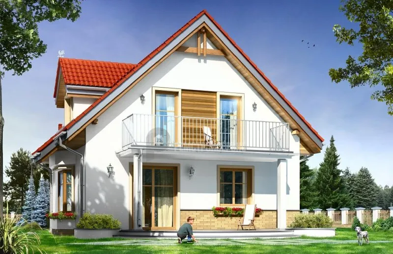 Дом с двускатной крышей и балконом
