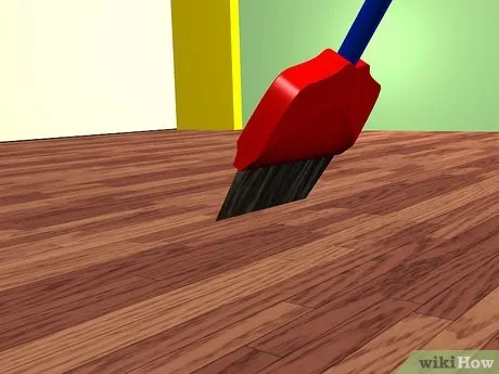 Изображение с названием Finish Hardwood Floors Step 11