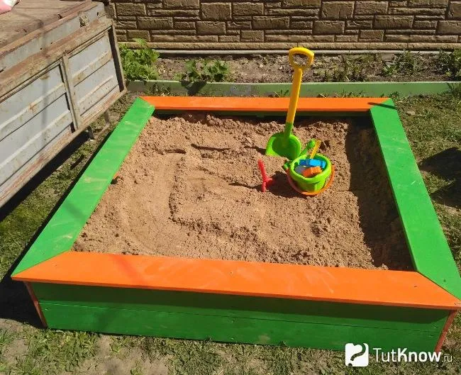 Песочница для детской площадки своими руками