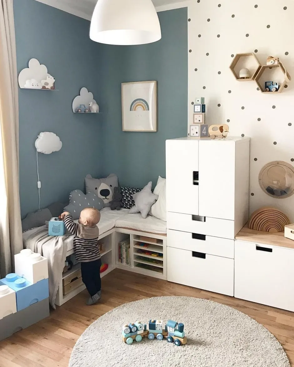 Маленькая детская комната для мальчика