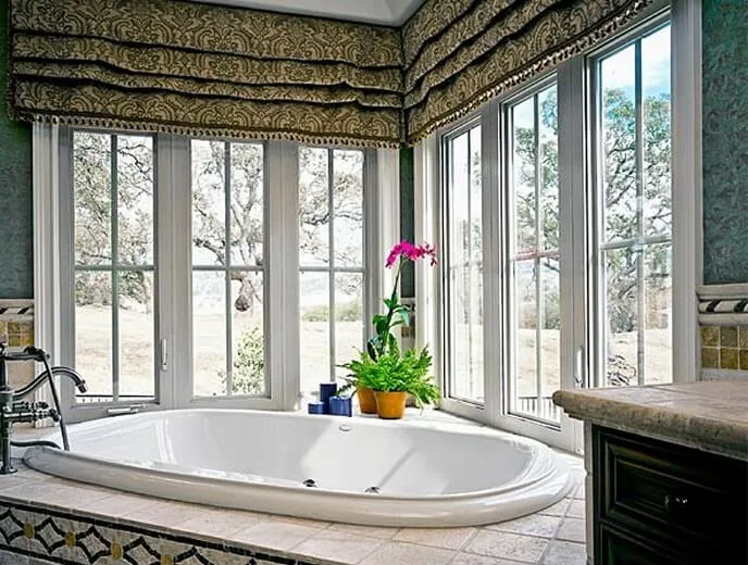 Ванна с окнами в пол