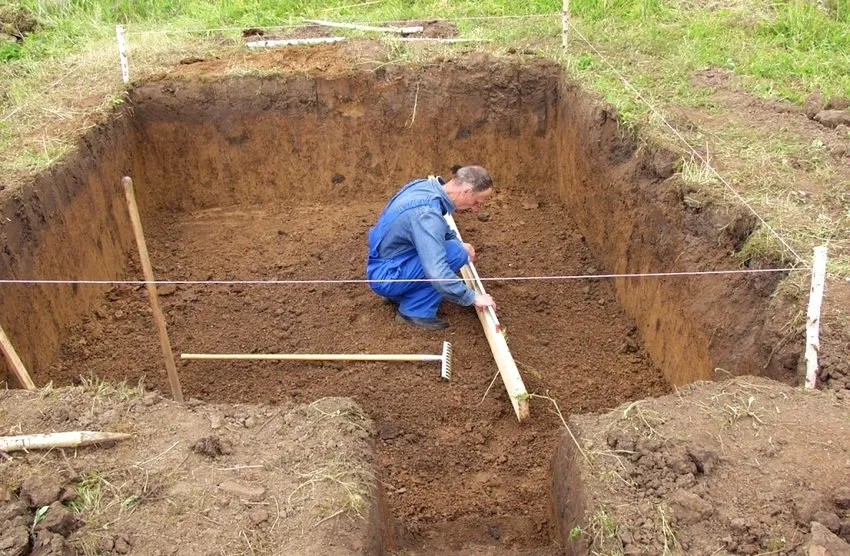 Строительство погреба своими руками. Шаг 1: выкапывание ямы