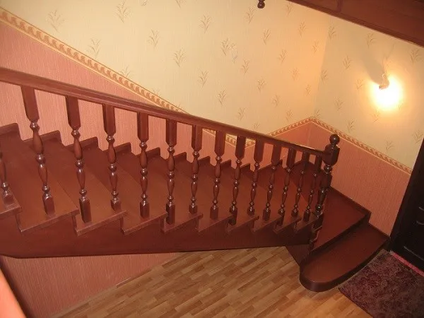 Расчет забежной лестницы на 180 градусов
