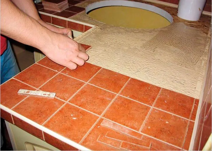 Возможно ли порезать плитку без плиткореза