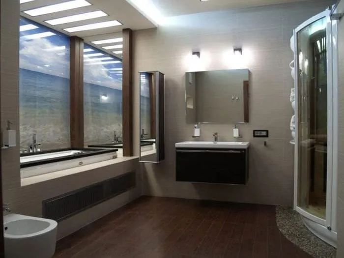 необычный стиль ванной комнаты с душем в светлых тонах